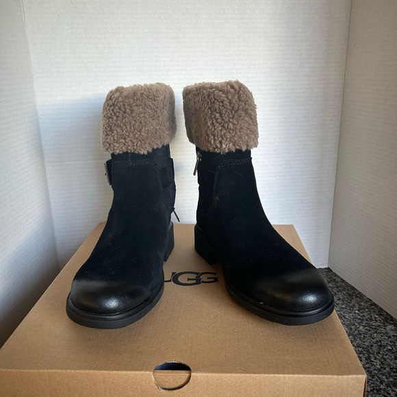New Uggs Harrison cuff boots - Picture 2 of 5